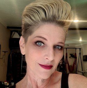 Meet your Posher, Brandi